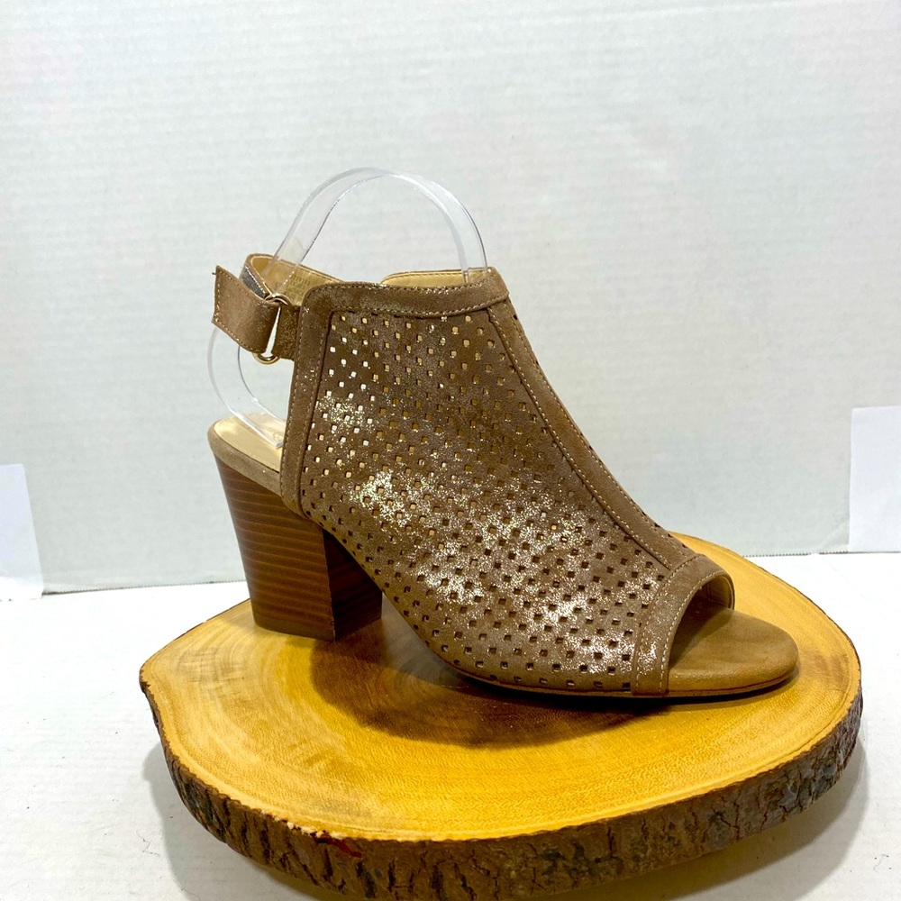 Isola || Woman Metallic Foil Suede sandals size 9